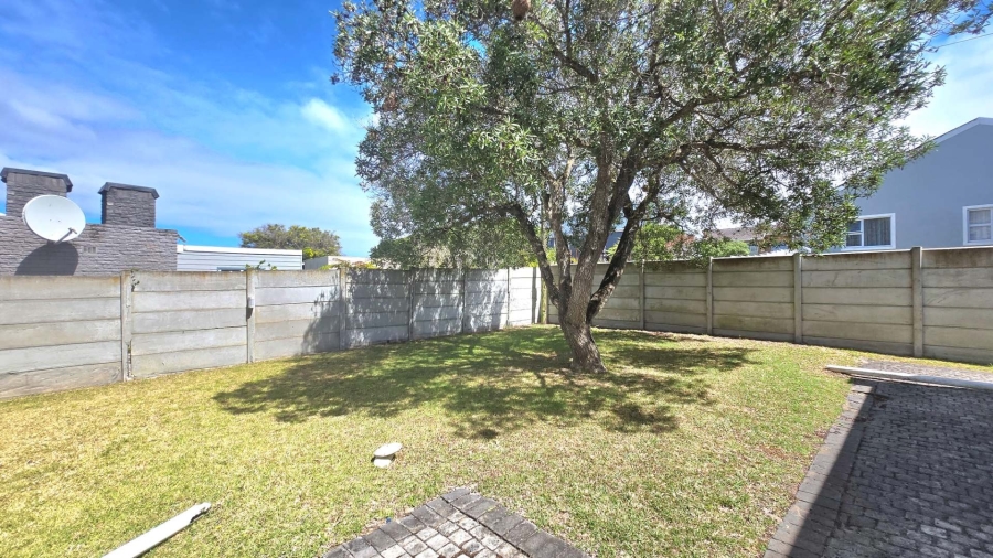 3 Bedroom Property for Sale in Franskraal Western Cape